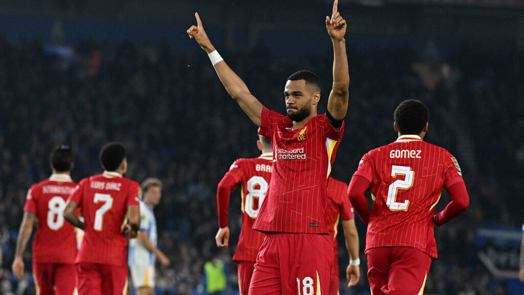 Gakpo anota doblete contra el Brighton en los octavos de la Carabao Cup 