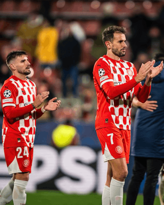 El Girona jugo un gran partido pero un penal le dio la victoria al Liverpool