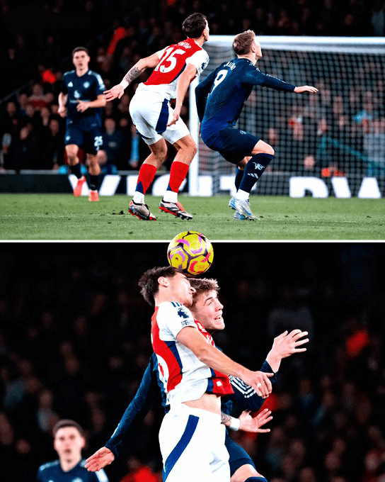 El partido muy disputado en el centro del campo Arsenal 0 - manchester united 0