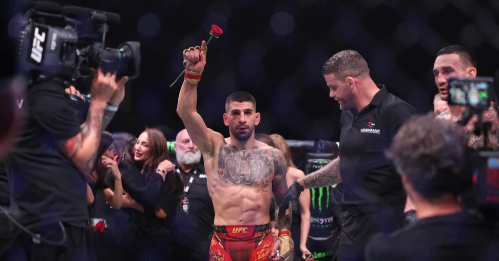 Ilia Topuria sube a peso ligero UFC 2025 - Pelea UFC