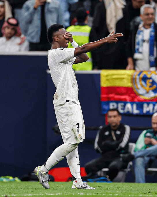 Vinicius Jr. pone el 3-0 para darle el triunfo al Madrid en la Final de la Copa Intercontinental