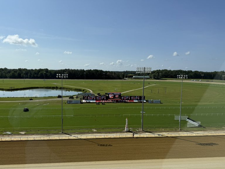 Resultados carreras americanas hoy: Colonial Downs en vivo Masterbets365.com