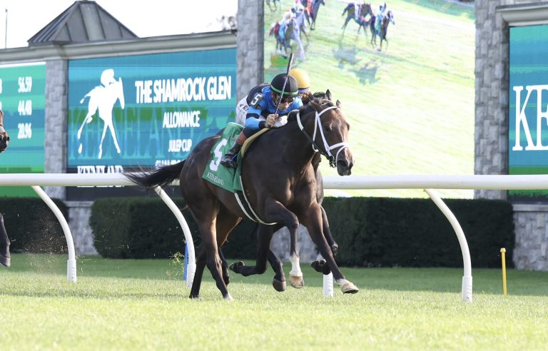 Keeneland en vivo: Apuestas de caballos internacionales MasterBets365.com